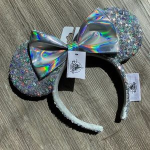 NWT Minnie Mouse Ears Headband